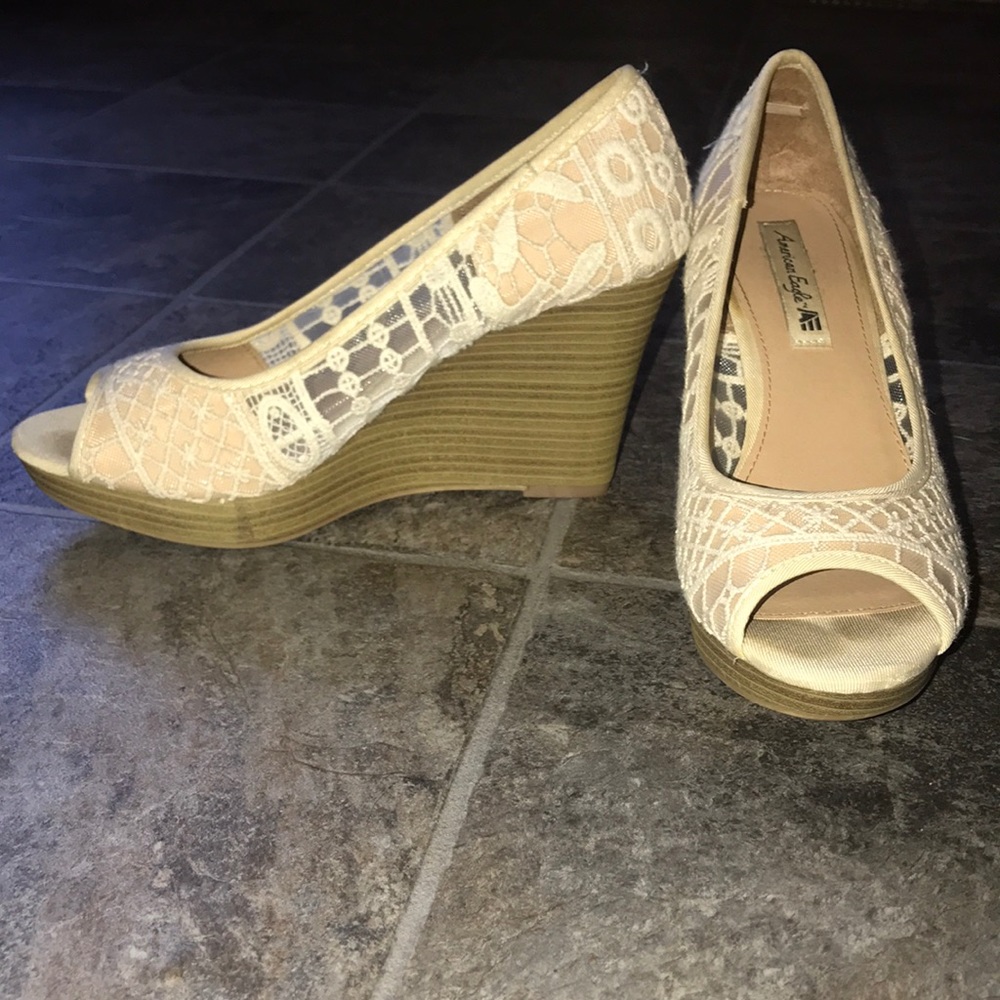 American Eagle wedge shoes